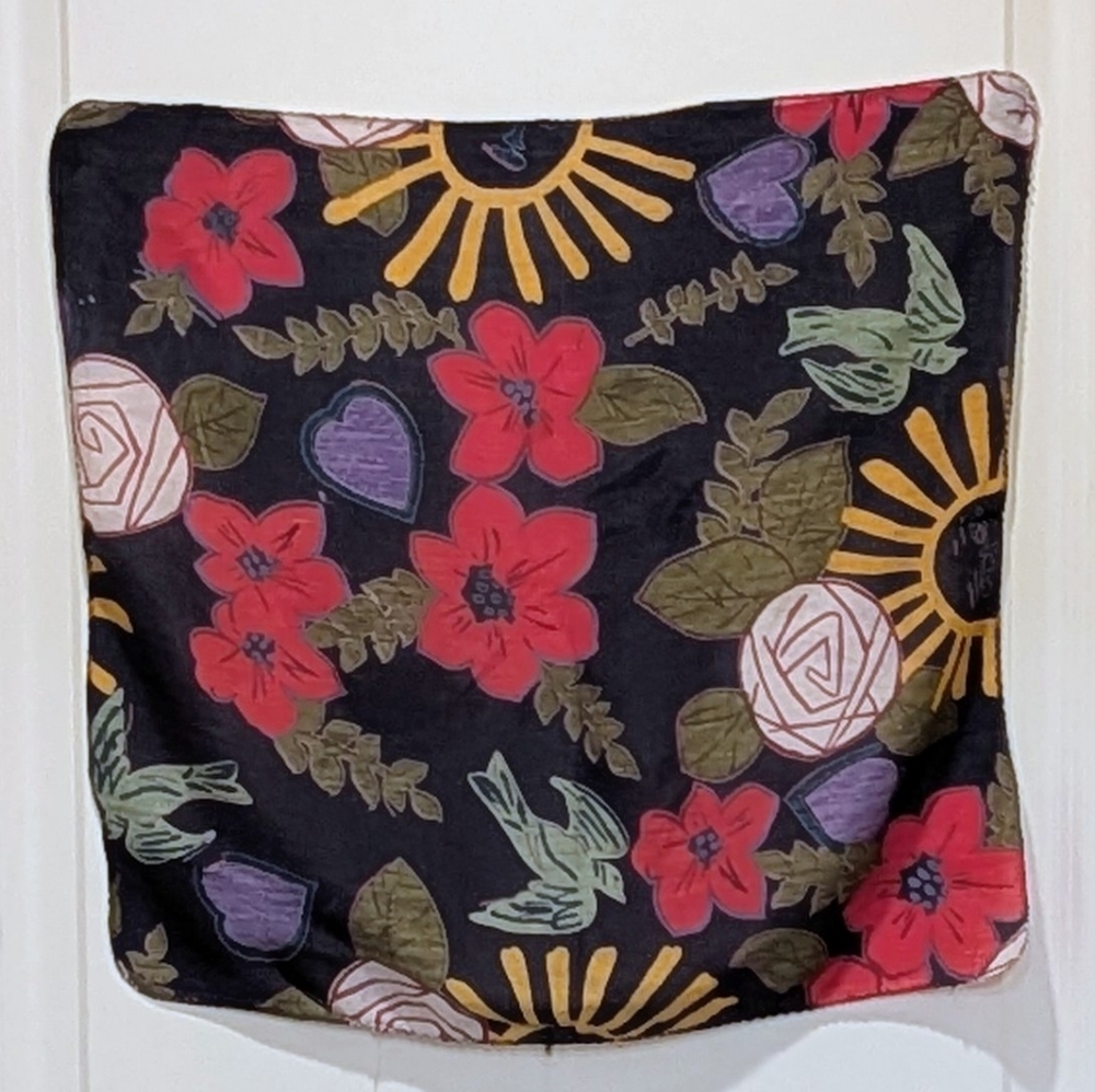 NWOT Beckwoman  21”x21” Navy Blue and Red Floral Ascot Scarf - Picture 5 of 5